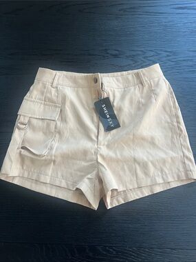 SHEIN Khaki Utility Cargo Shorts with Side Ring Detail